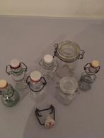 Kleine flesjes met PORSELEINEN dop., Verzamelen, Glas en Drinkglazen, Ophalen