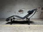 Cassina LC4 Chaise Longue zwart leer, Ophalen, Vintage design, 100 tot 125 cm, Zo goed als nieuw