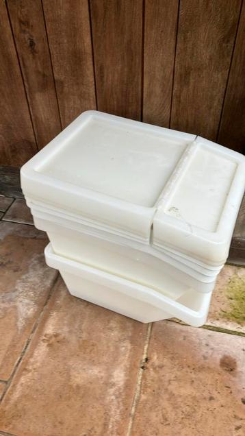 IKEA dozen wit beschikbaar voor biedingen