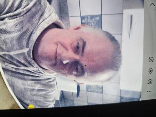 70 goed uitziende man zoek langs deze weg contact, Contacten en Berichten, Man zoekt Vrouw