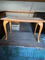 Klein bijzet- salontafeltje, Enlèvement