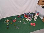 Grande caserne de pompiers Playmobil avec de nombreux extras, Enfants & Bébés, Jouets | Playmobil, Comme neuf, Ensemble complet