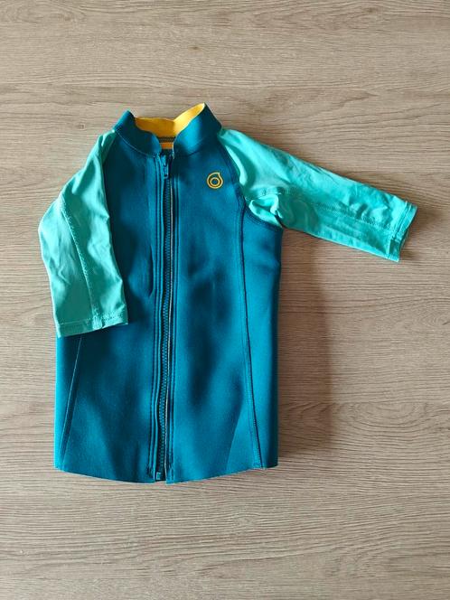 Uv-werende neopreen shirt korte mouwen Decathlon - Maat 5-6j, Kinderen en Baby's, Kinderkleding | Maat 110, Gebruikt, Jongen of Meisje