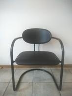 Zwarte stoel metaal en leder, Ophalen, Gebruikt, Zwart, Eén