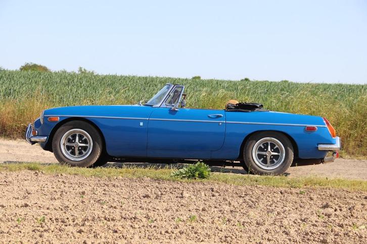 MGB, Auto's, MG, Particulier, B, Benzine, Cabriolet, 3 deurs, Handgeschakeld, Blauw, Beige, Leder, Voorwielaandrijving, Ophalen