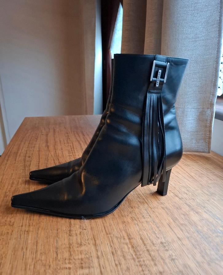 Bottillons vintage en cuir Nouchka 37, Vêtements | Femmes, Chaussures, Porté, Boots et Botinnes, Noir, Enlèvement