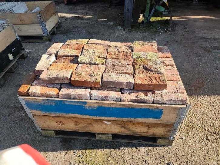 Brique entiere et demi brique (voir description), Bricolage & Construction, Briques, Utilisé, Briques, Enlèvement