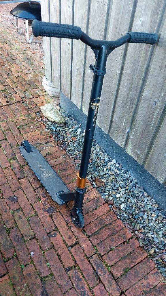 Step Black Dragon - stuntstep, Fietsen en Brommers, Steps, Gebruikt, Gewone step, Ophalen