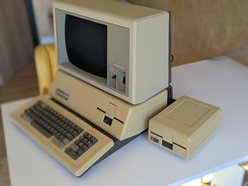 Apple III met monitor en diskettestation - Perfecte staat beschikbaar voor biedingen