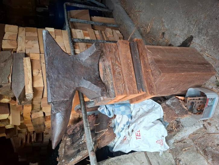 Aambeeld, Doe-het-zelf en Bouw, Overige Doe-Het-Zelf en Bouw, Zo goed als nieuw, Ophalen