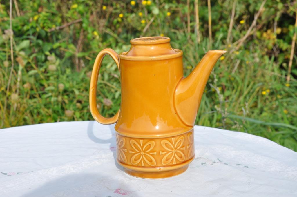 cafetière en faience moutarde, Antiquités & Art, Antiquités | Céramique & Poterie, Enlèvement ou Envoi