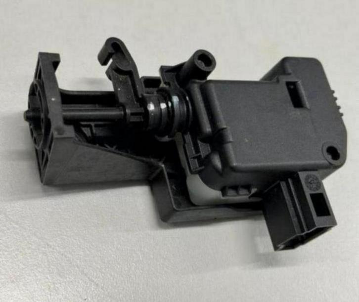 Mercedes-benz Tankdop tankklep slot A2048200072 A2048205397, Auto-onderdelen, Klein materiaal, Mercedes-Benz, Ophalen of Verzenden