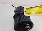 KACHEL VENTILATORMOTOR Renault Megane III Coupe (DZ), Gebruikt, Renault