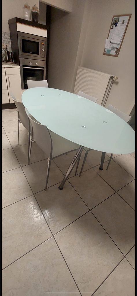 Glazen eettafel met 6 designstoelen (Desalto), Huis en Inrichting, Tafels | Eettafels, Zo goed als nieuw, Glas, Ophalen