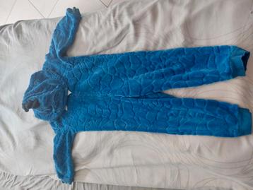 Onesie Dino maat 104 beschikbaar voor biedingen