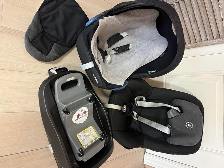 Maxi cosi pakket familyfix / cabriofix / pearl, Kinderen en Baby's, Autostoeltjes, Gebruikt, Maxi-Cosi, 0 t/m 13 kg, Isofix, Ophalen