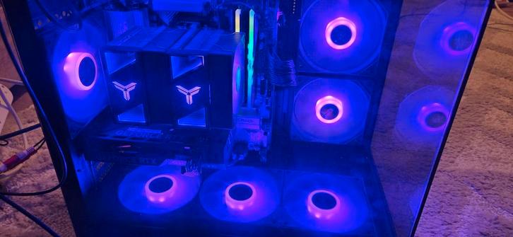 Gamer PC 4TB 4060 RTX RYZEN 7 9700X, Computers en Software, Desktop Pc's