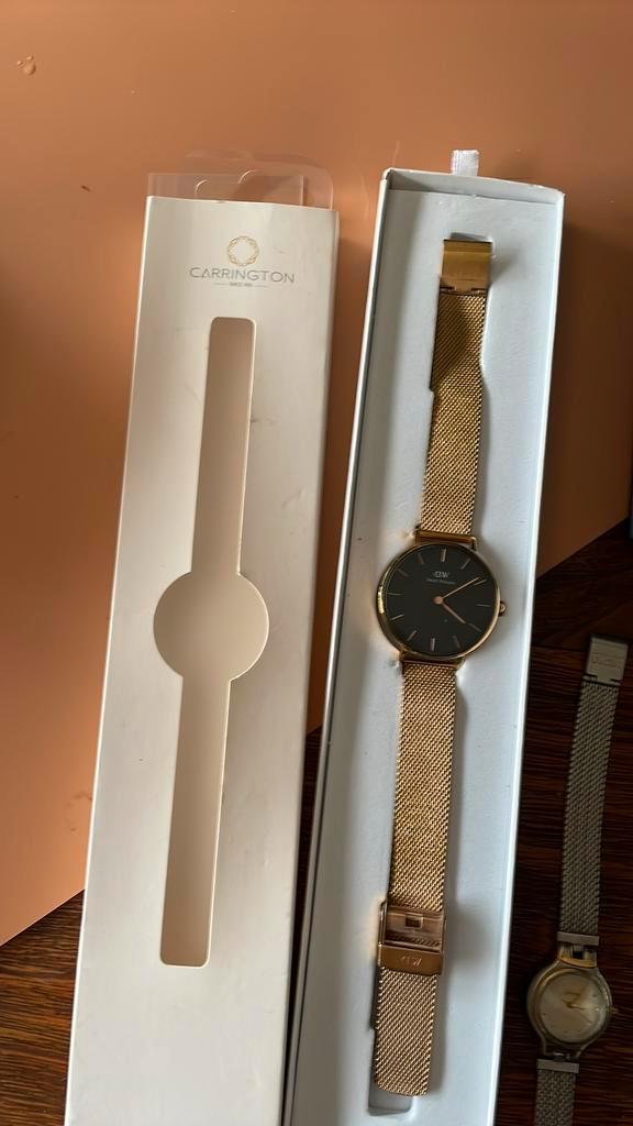 Lot horloges, Handtassen en Accessoires, Horloges | Dames, Zo goed als nieuw, Polshorloge, Guess, Overige materialen, Leer, Met strass