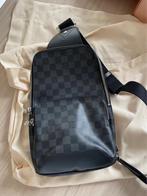 Louis vuitton slingbag, Handtassen en Accessoires, Tassen | Damestassen, Ophalen, Nieuw, Zwart, Schoudertasje