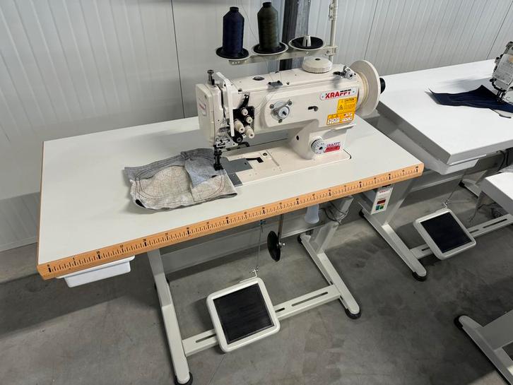 Industriële naaimachine dubbel naald 3voudig transport nieuw, Hobby en Vrije tijd, Naaimachines en Toebehoren, Nieuw, Naaimachine