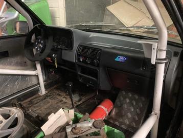 Ford escort rs turbo + onderdelen beschikbaar voor biedingen