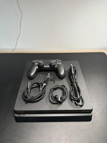 Playstation 4 slim  beschikbaar voor biedingen