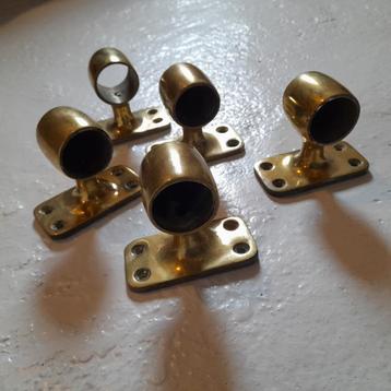 5 bronzen stukken voor leuning beschikbaar voor biedingen