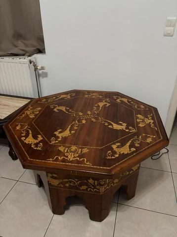 Tafel beschikbaar voor biedingen