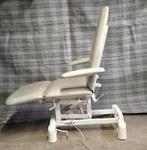 Fauteuil de soins électrique