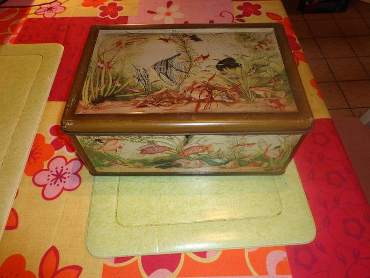 Zoldervondst : doos met kaarten (ongeveer 700 stuks), Verzamelen, Overige Verzamelen, Gebruikt, Ophalen of Verzenden