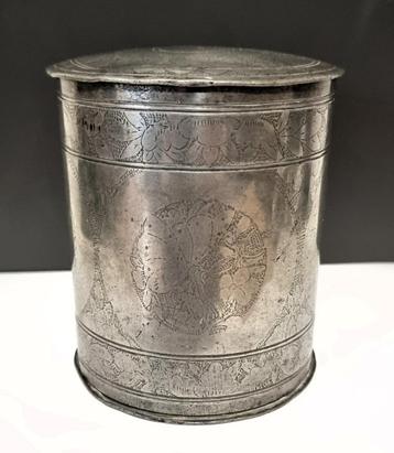 Antieke Chinese Theedoos / box in verzilverd tin. beschikbaar voor biedingen
