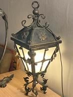 2x zeer fraaie en grote smeedijzeren buitenlampen, Tuin en Terras, Ophalen, Zo goed als nieuw