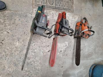 A vendre 3 Tronçonneuses disponible aux enchères