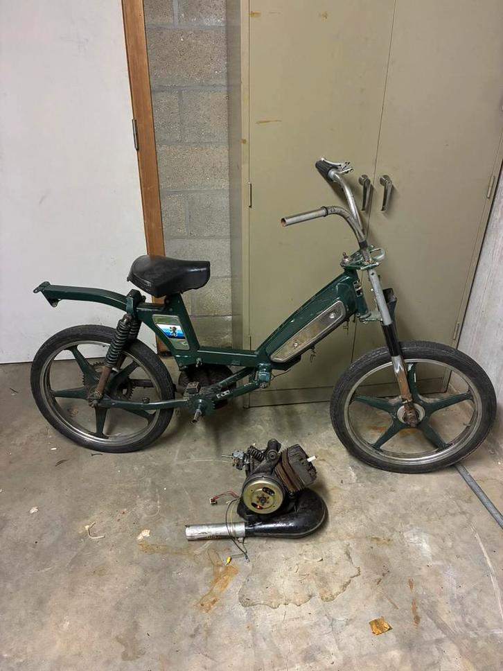 Peugeot 103 frame + werkend blok, Fietsen en Brommers, Brommers | Puch, Gebruikt, Ophalen