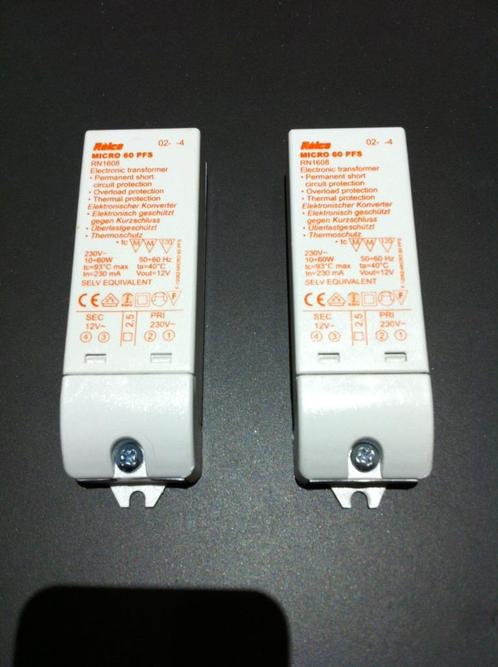 Lot de 2 transformateur compact 230V/12V~ RELCO RN1608, Maison & Meubles, Lampes | Autre, Utilisé, Enlèvement