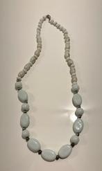 Witte ketting met kralen, Handtassen en Accessoires, Kettingen, Ophalen of Verzenden, Nieuw, Wit, Kunststof