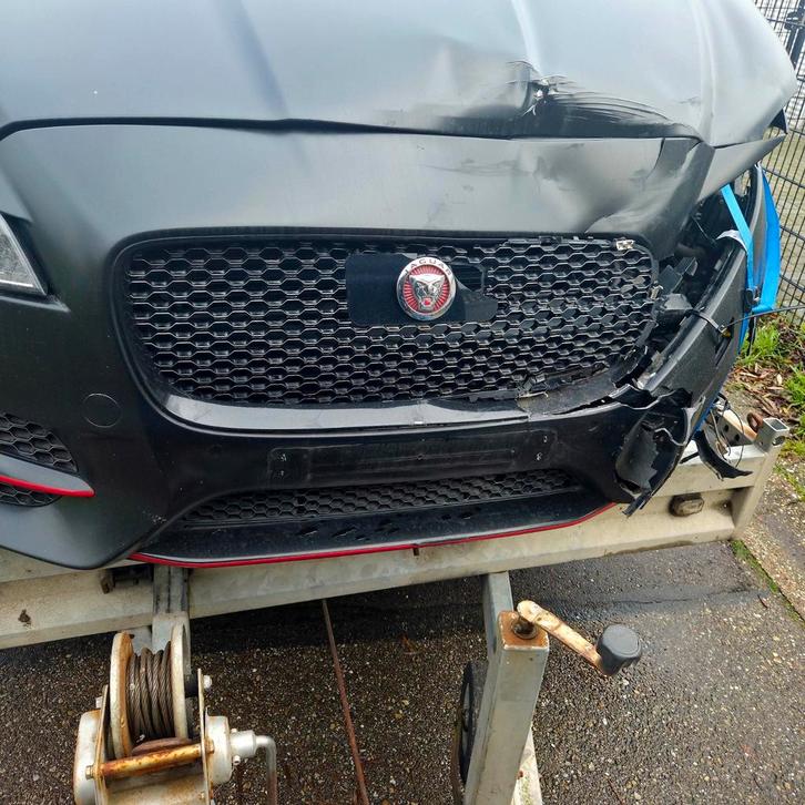 Jaguar xf 3.0D 340pk bj 2016  met voor schade, Auto's, Overige Auto's, Particulier, Airbags, Ophalen