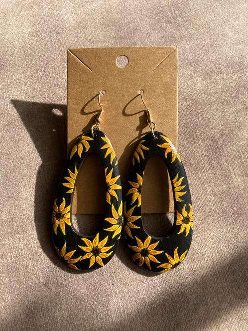 Handbeschilderde Oorbellen Large Sunflowers Black, Handtassen en Accessoires, Oorbellen, Nieuw, Hangers, Overige materialen, Ophalen of Verzenden