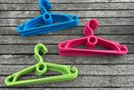 Plastiek kledinghangers voor kinderkleding, Enlèvement, Comme neuf, Enfants