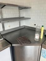 Hoekkast van roestvrij staal, Ophalen