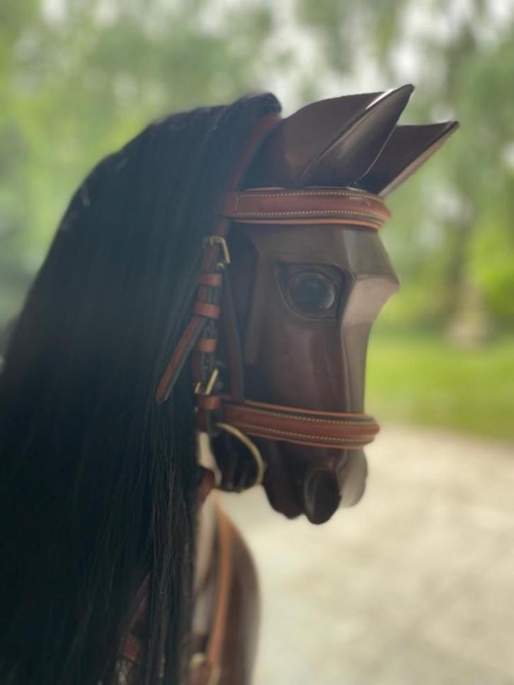 Magnifiek levensgroot hobbelpaard in vol mahoniehout, Huis en Inrichting, Woonaccessoires | Overige, Nieuw, Ophalen