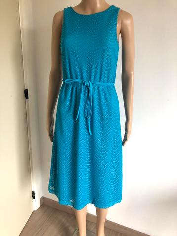 Turquoise kanten jurk met V-rug (maat S) in perfecte staat, Blauw, Ophalen of Verzenden, Zo goed als nieuw, Maat 36 (S)