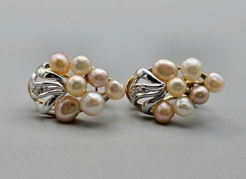 Gouden antieke bi-color oorbellen parel en diamant. 2025/84, Handtassen en Accessoires, Antieke sieraden, Oorbellen, Goud, Met edelsteen