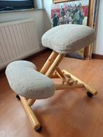 Ergonomische stoel met extra hoes, Ophalen, Beige, Zo goed als nieuw, Bureaustoel