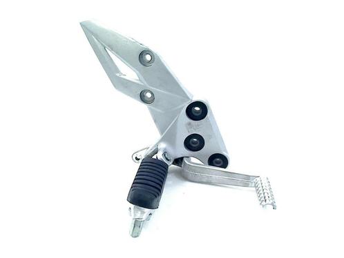 SCHETSPLAAT RECHTS VOOR Suzuki GSR 750 2011-2016 (GSR 750), Motoren, Onderdelen | Suzuki, Gebruikt