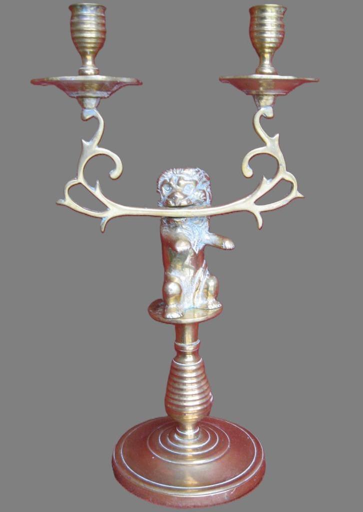 Vintage zware koperen kandelaar leeuw., Antiek en Kunst, Antiek | Kandelaars, Koper of Brons, Ophalen