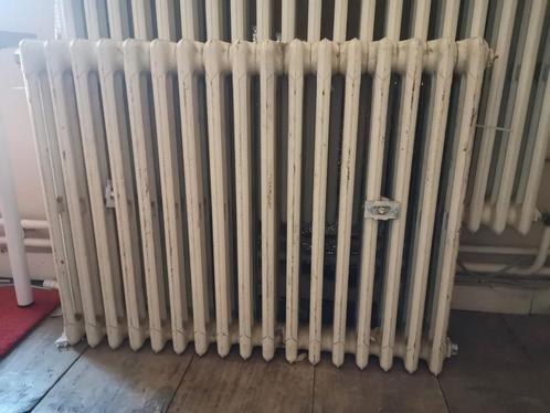Oude gietijzeren radiator, Doe-het-zelf en Bouw, Verwarming en Radiatoren, Gebruikt, Radiator, 30 tot 80 cm, 60 tot 150 cm, Ophalen