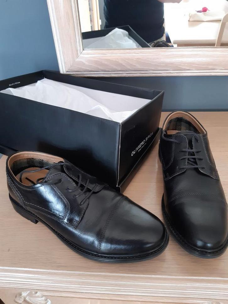 (Neuve) chaussures hommes pointure 43, Vêtements | Hommes, Chaussures, Comme neuf, Sandales, Enlèvement ou Envoi
