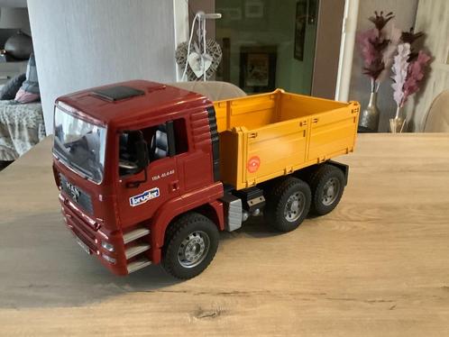 Bruder speelgoed kipvrachtwagen (20x40 cm), Kinderen en Baby's, Speelgoed |Speelgoedvoertuigen, Zo goed als nieuw, Ophalen of Verzenden