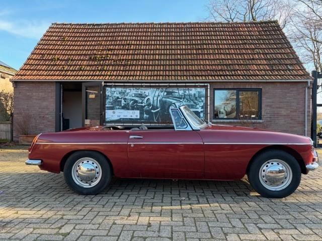 MGB Lepeldeur, 1964, Auto's, MG, Particulier, B, Open dak, Benzine, Cabriolet, 2 deurs, Handgeschakeld, Rood, Zwart, Kunstmatig leder